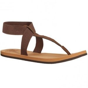 Cushion reef brown sandals